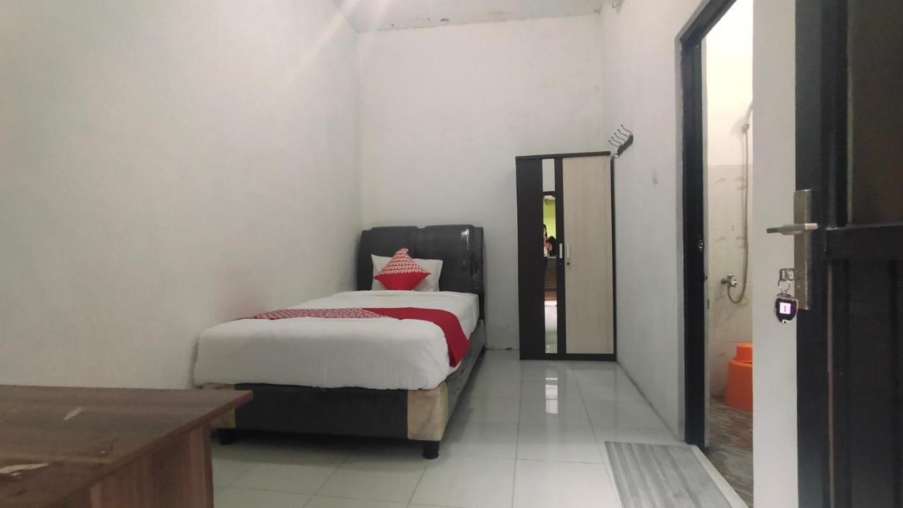 Oyo 90157 Griya Andon Syariah Hotel Cirebon Ngoại thất bức ảnh