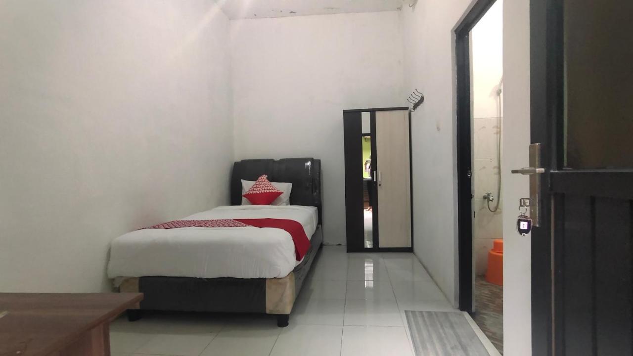 Oyo 90157 Griya Andon Syariah Hotel Cirebon Ngoại thất bức ảnh